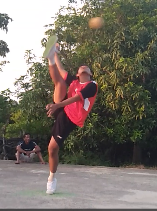ATLET PAPAN ATAS INDONESIA MENJAJAL TUAN RUMAH DALAM TURNAMEN SEPAK TAKRAW DI PATORI